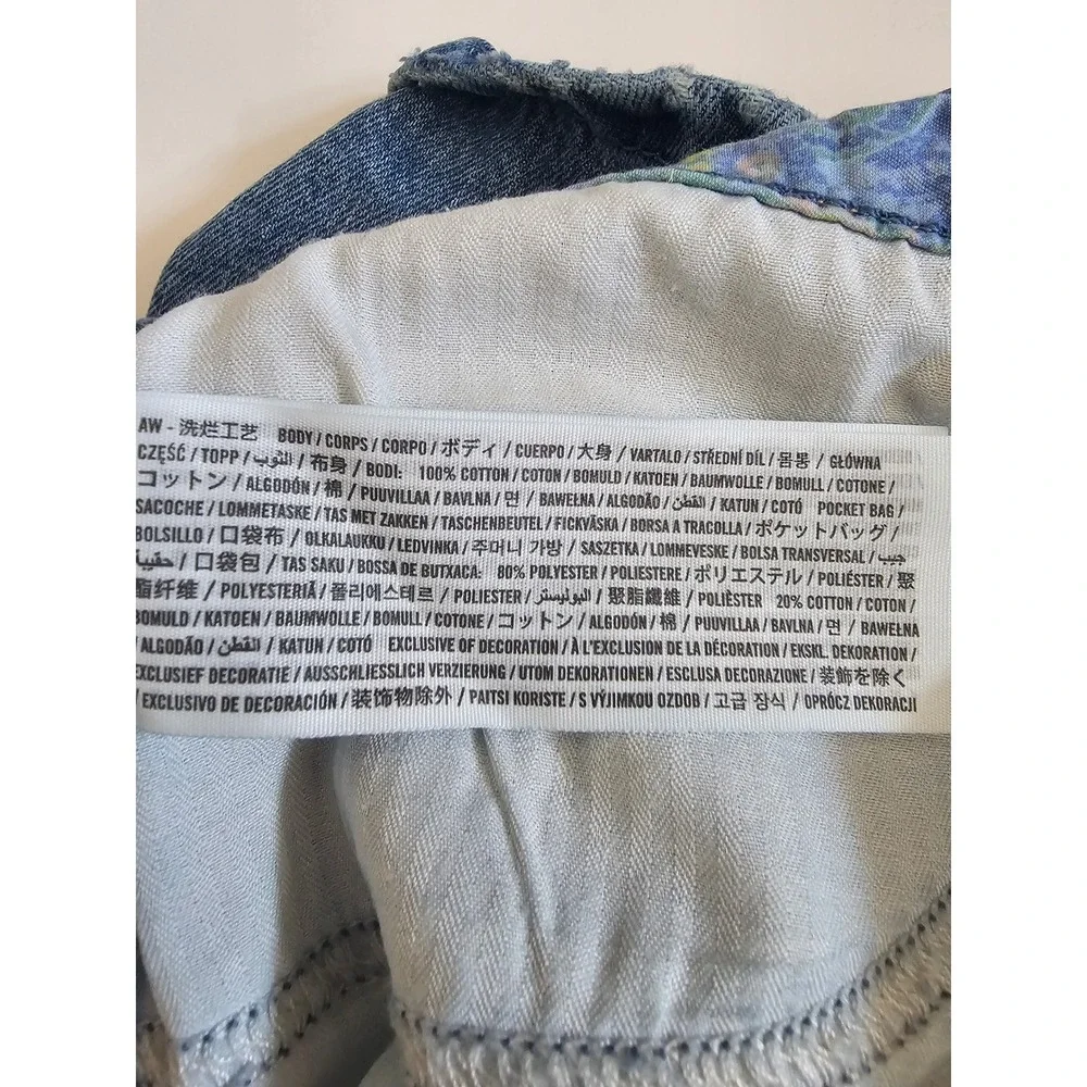 Hollister Low-Rise Baggy Shorts Light Wash Denim SZ 28 100% Cotton casual